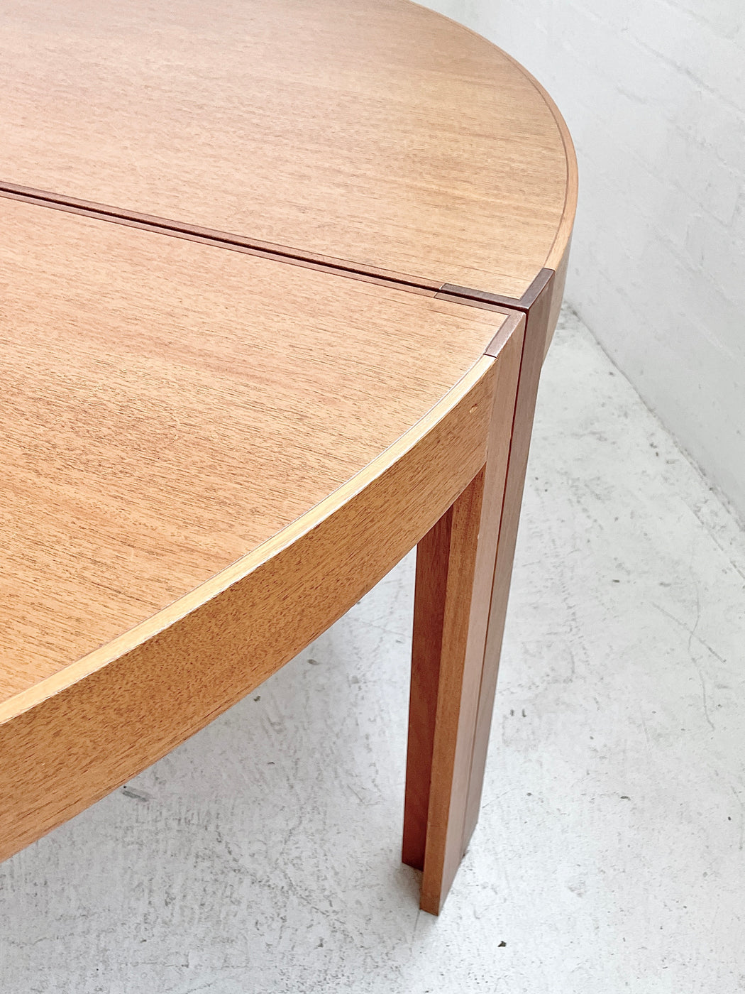 Thygesen & Sørensen 'Kongeserien' Table