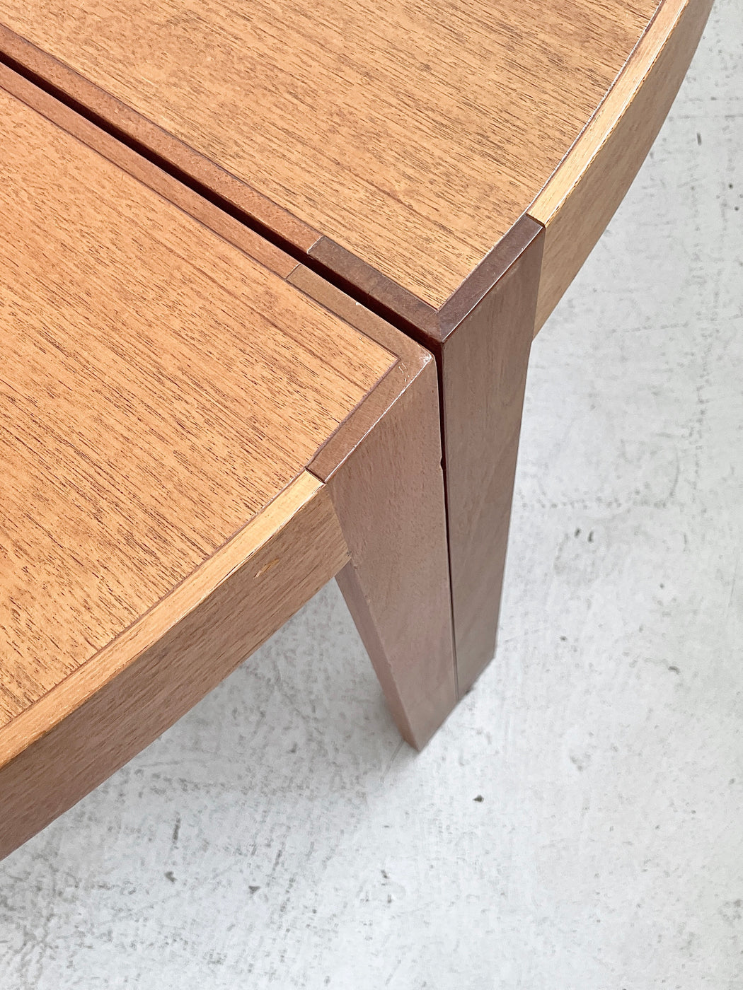 Thygesen & Sørensen 'Kongeserien' Table