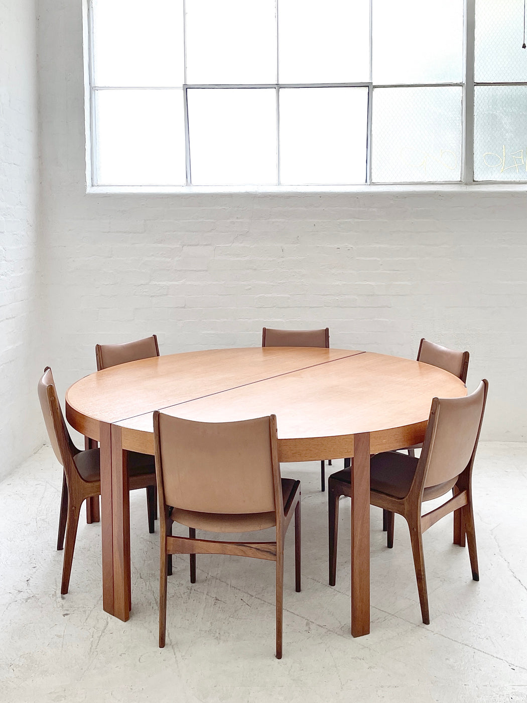 Thygesen & Sørensen 'Kongeserien' Table