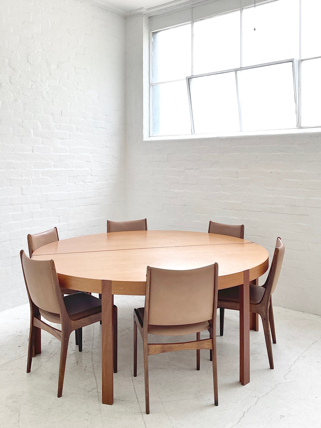 Thygesen & Sørensen 'Kongeserien' Table