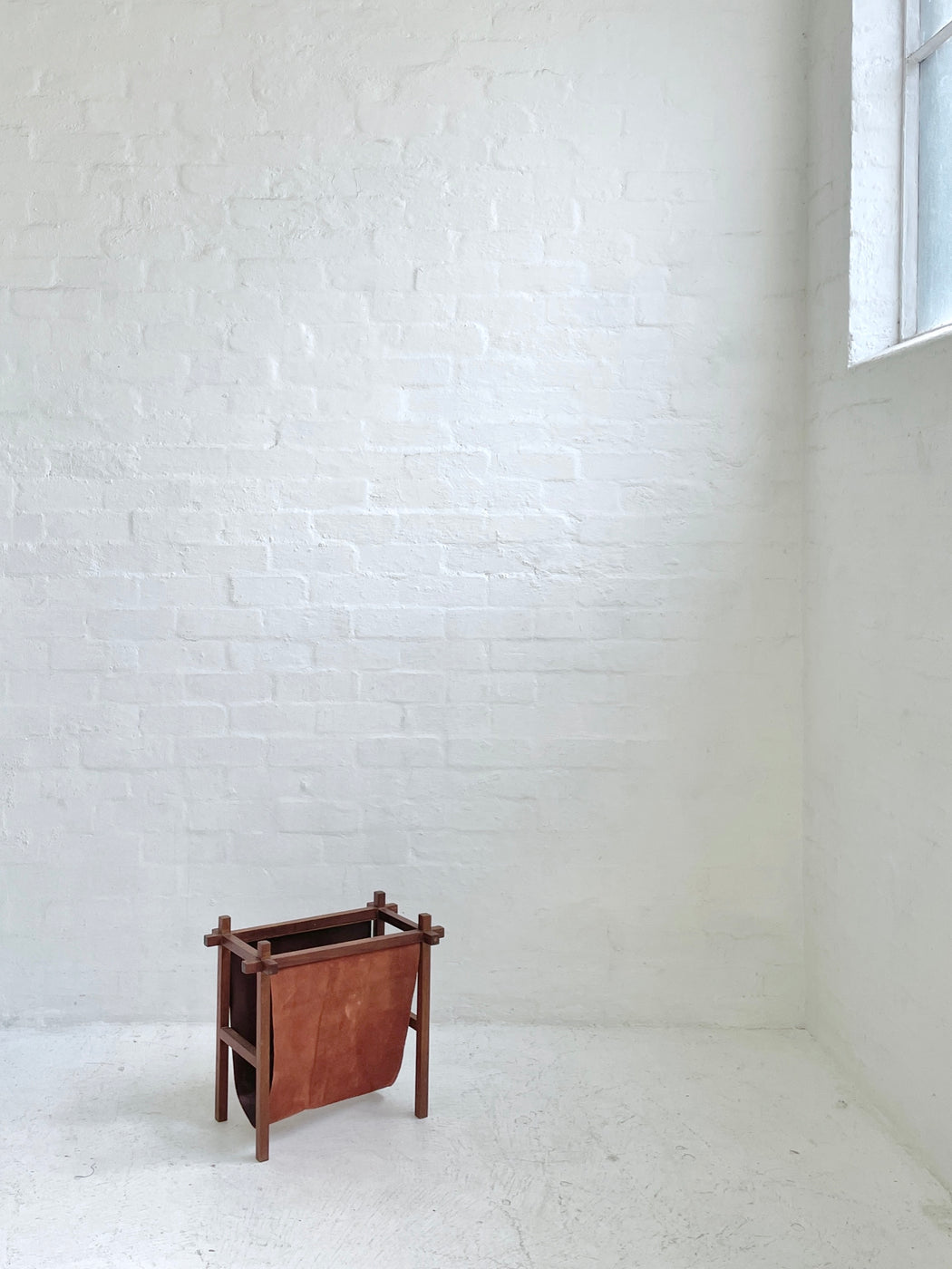 Skjode Skjern Magazine Holder