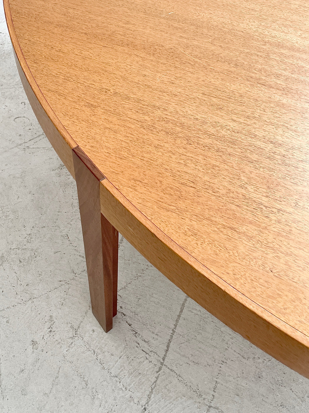 Thygesen & Sørensen 'Kongeserien' Table