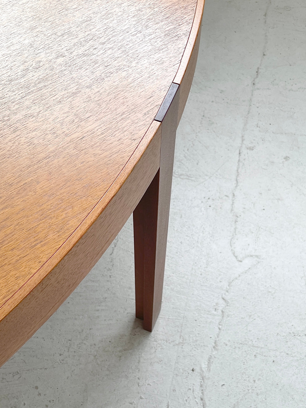 Thygesen & Sørensen 'Kongeserien' Table