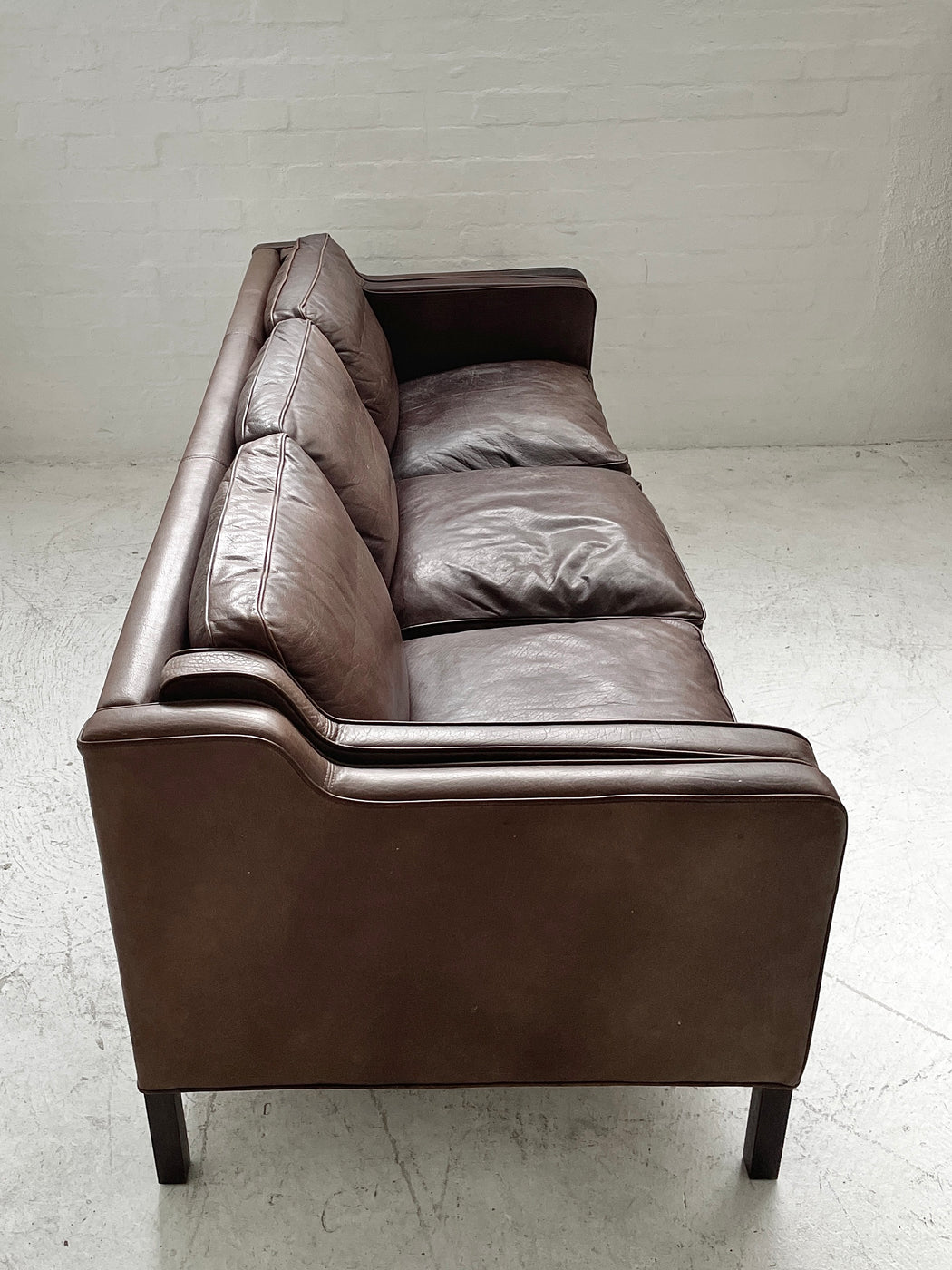 Stouby 'Eva' Leather Sofa