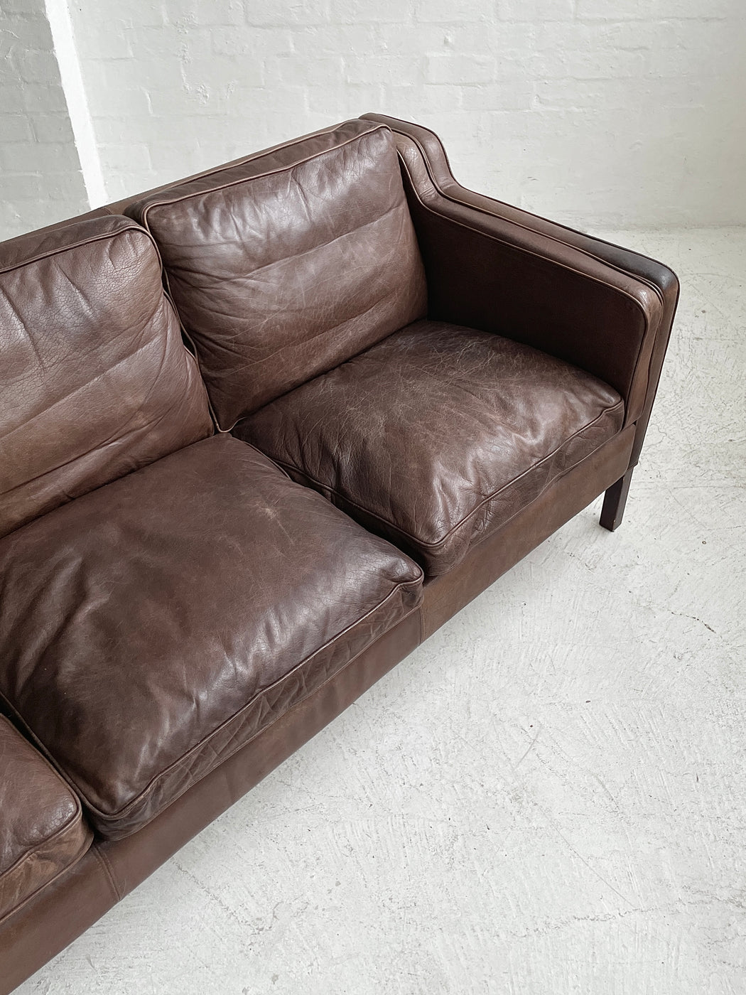 Stouby 'Eva' Leather Sofa