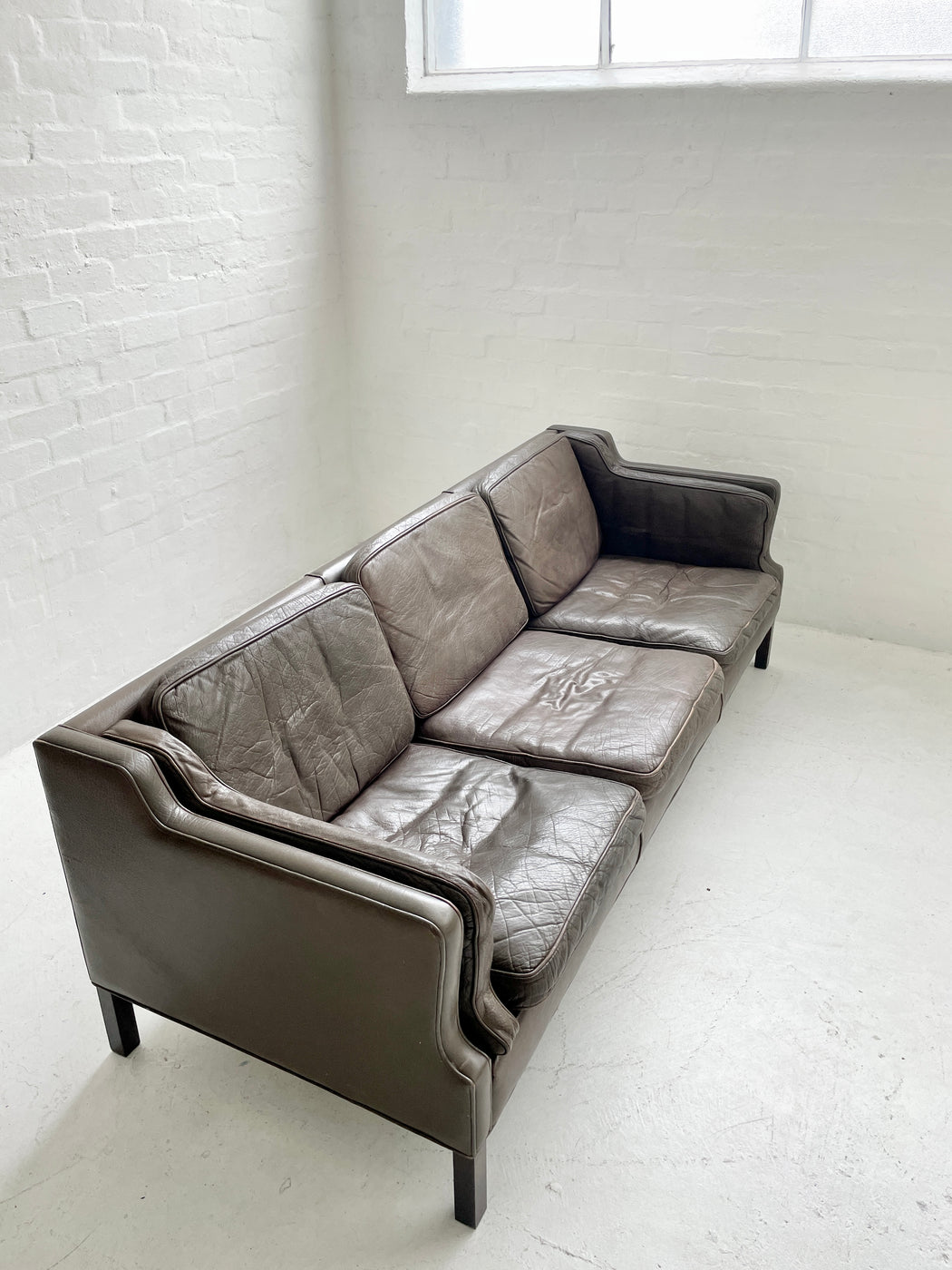 Grant Møbler Leather Sofa
