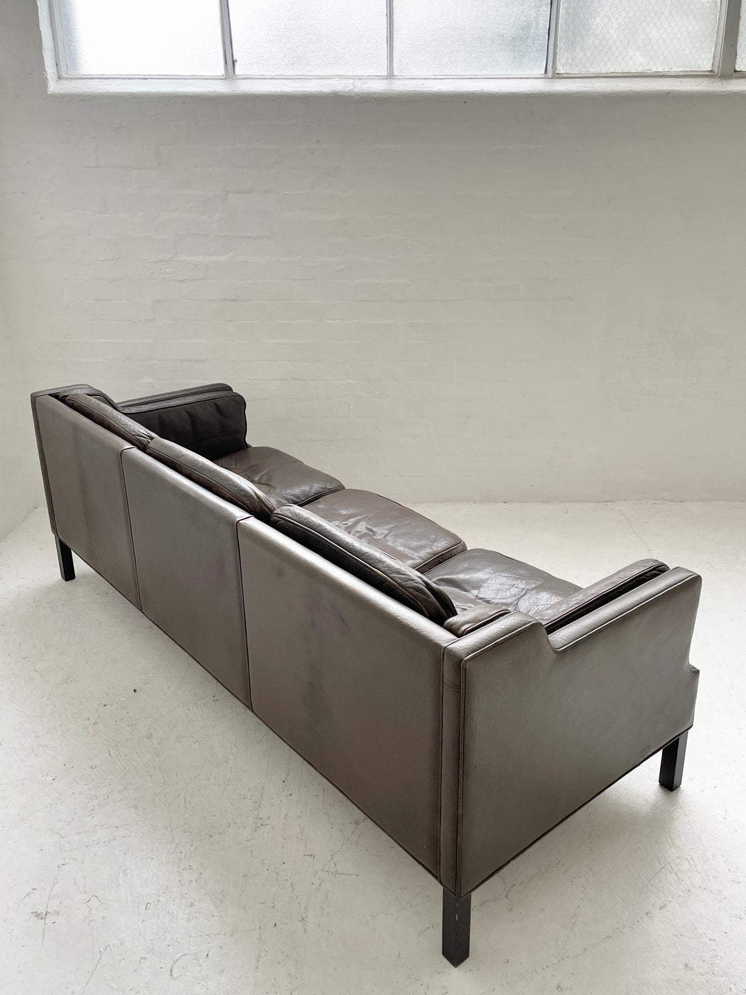 Grant Møbler Leather Sofa