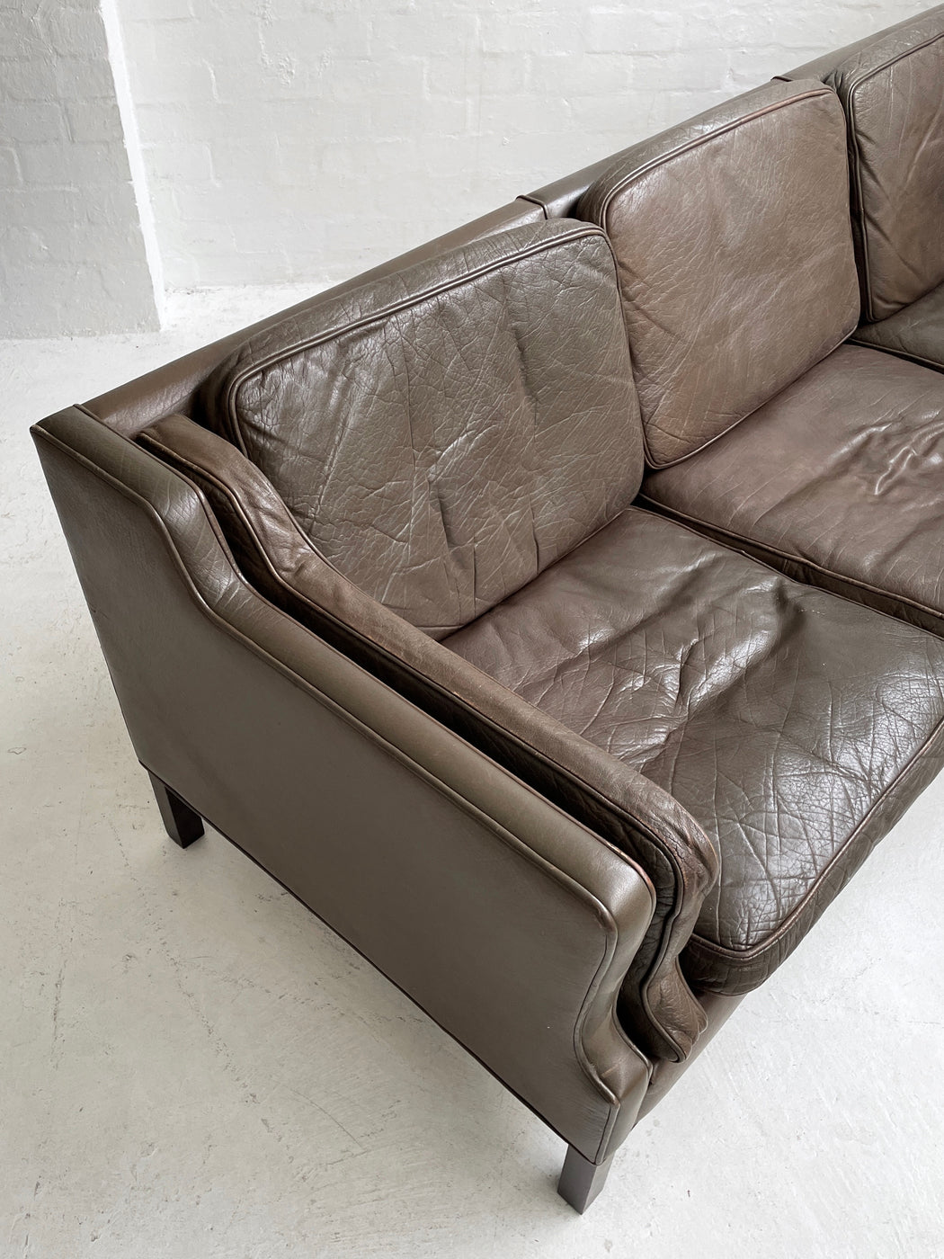 Grant Møbler Leather Sofa