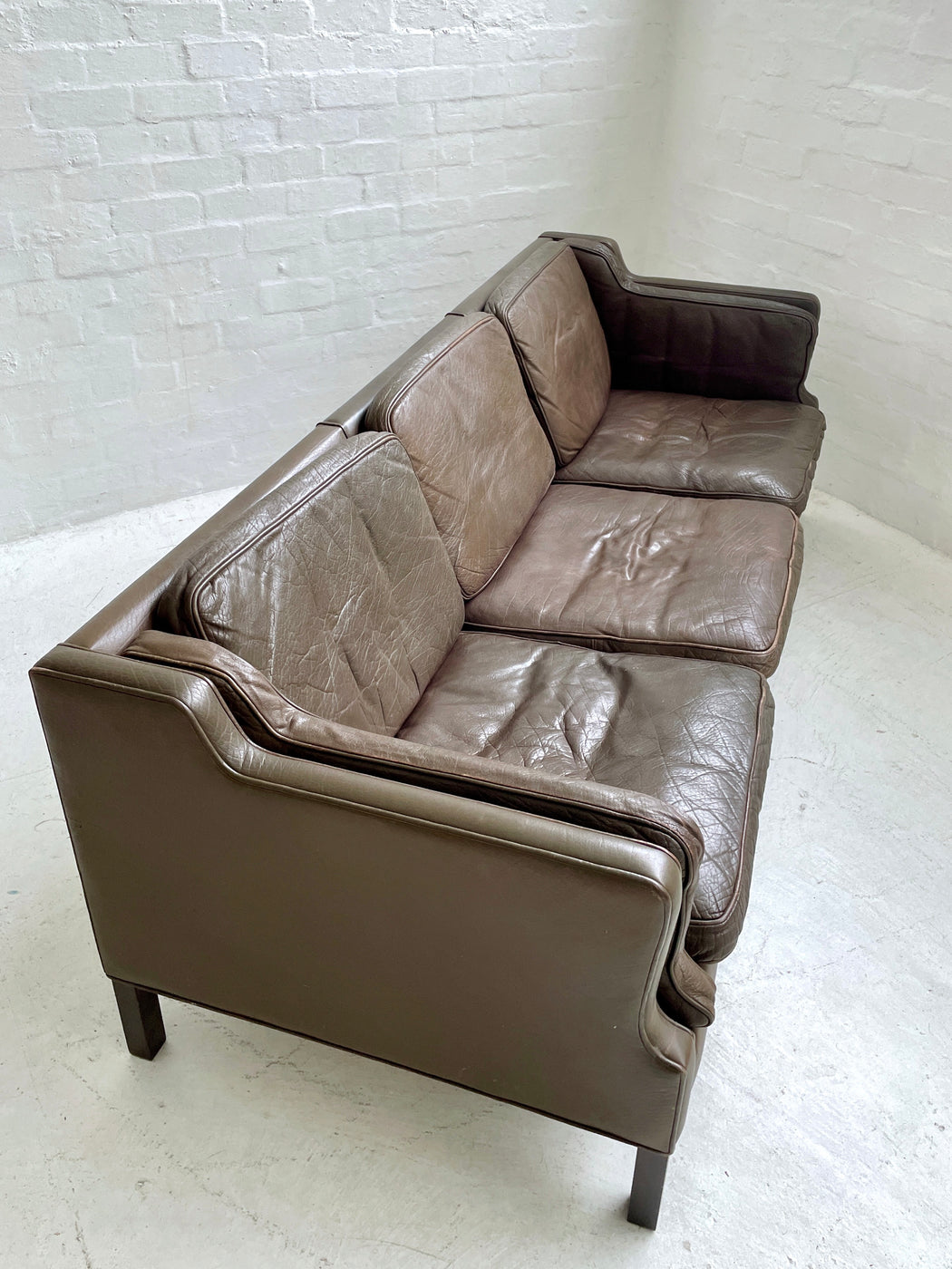 Grant Møbler Leather Sofa