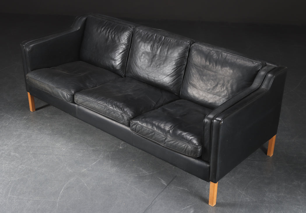 Stouby 'Eva' Leather Sofa