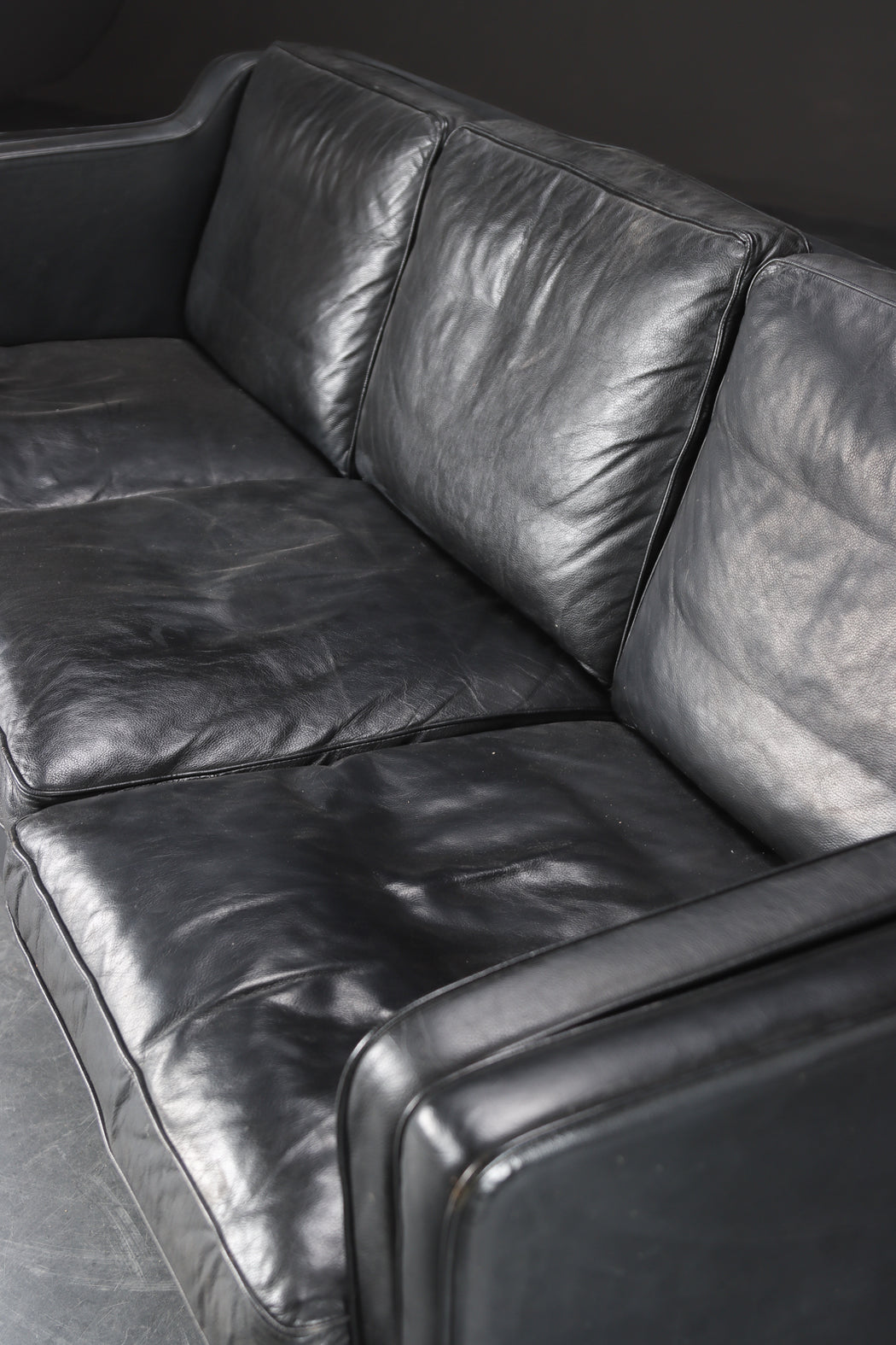 Stouby 'Eva' Leather Sofa