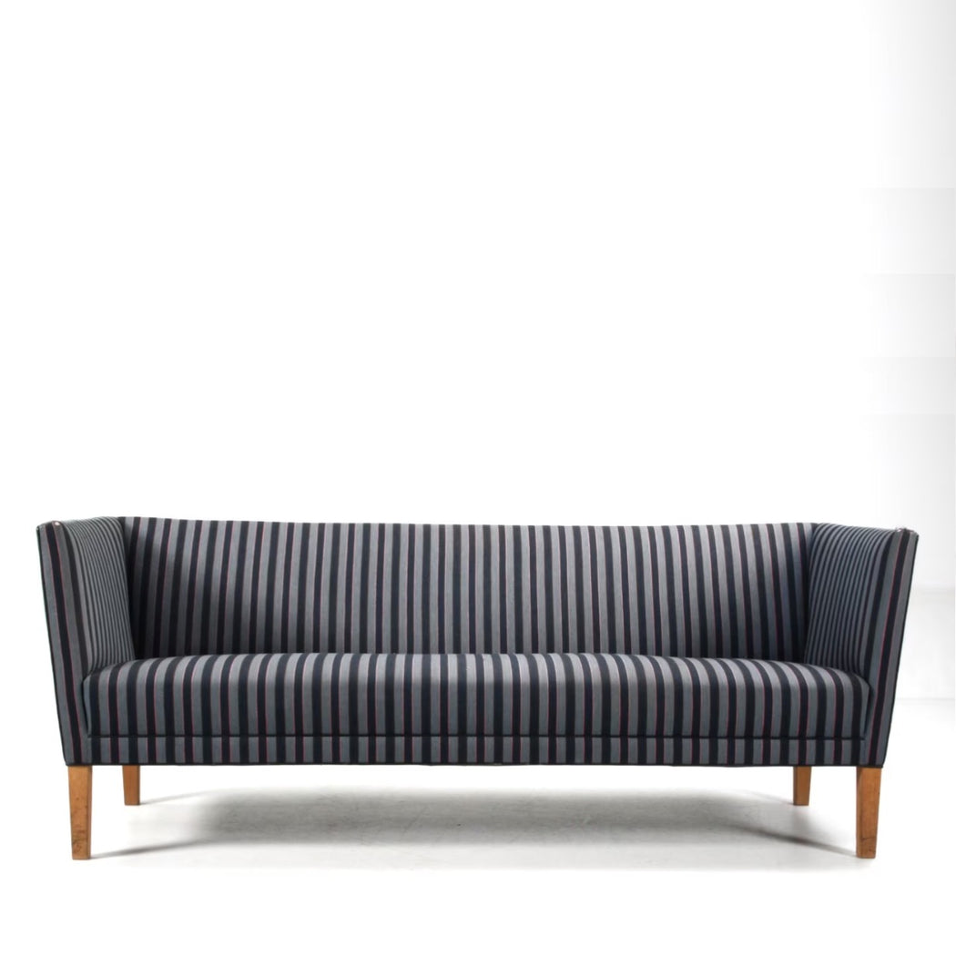 Grete Jalk 'JH210' Sofa