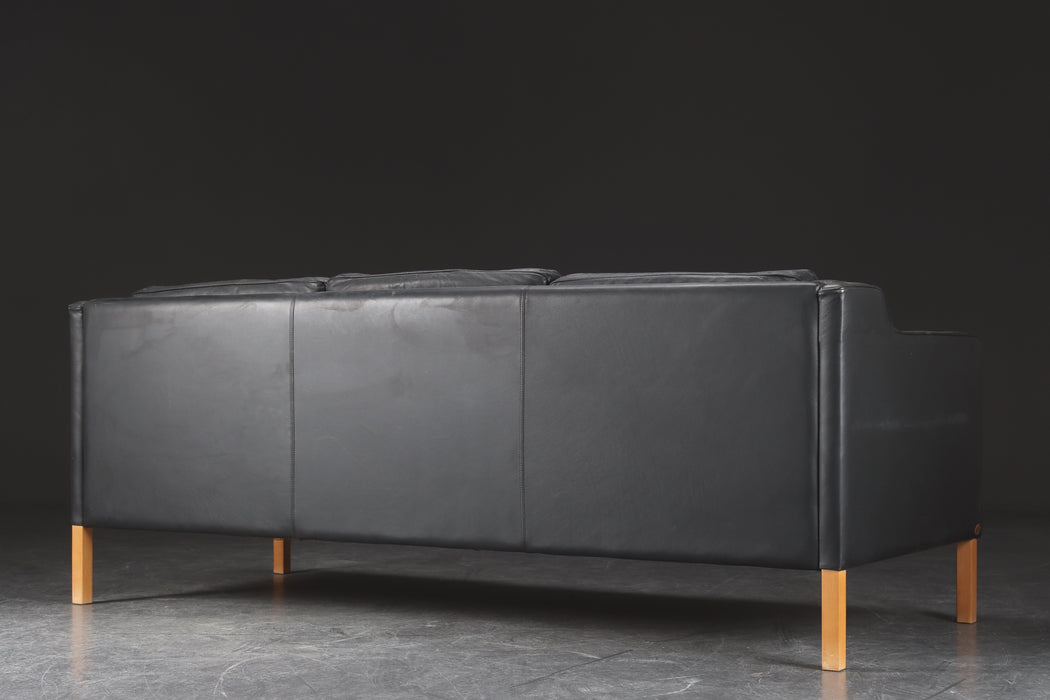 Stouby 'Eva' Leather Sofa