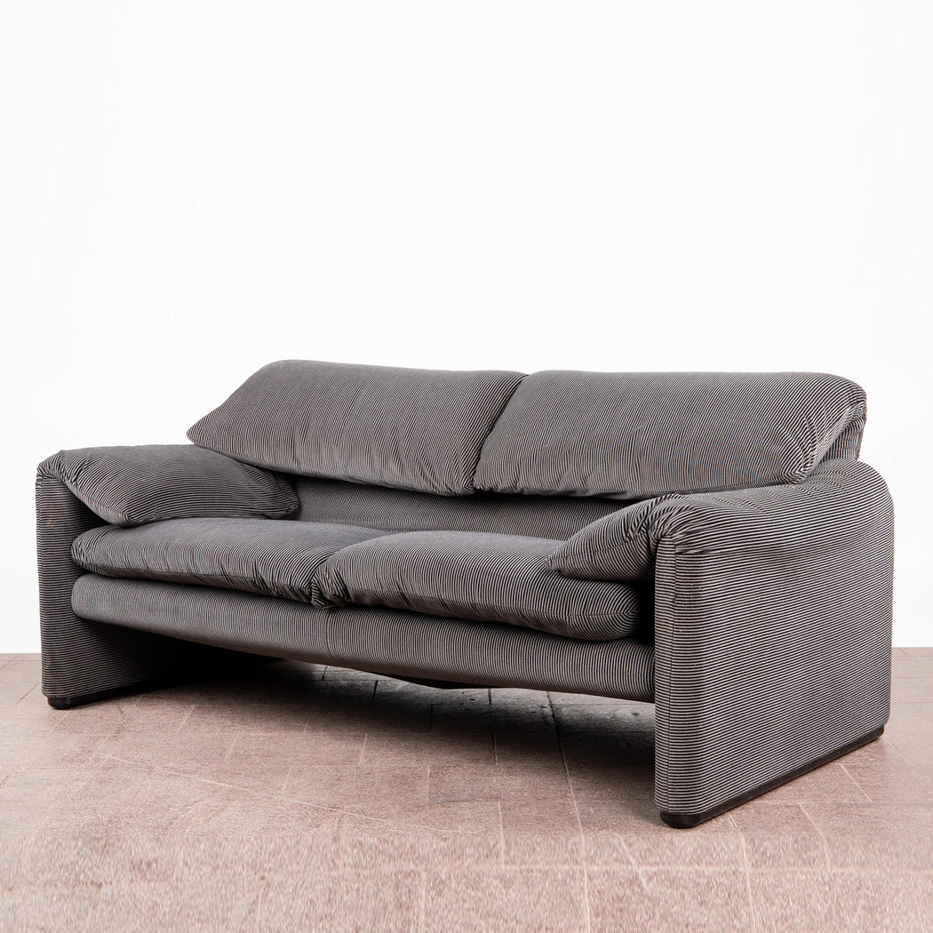 Vico Magistretti 'Maralunga' Sofa