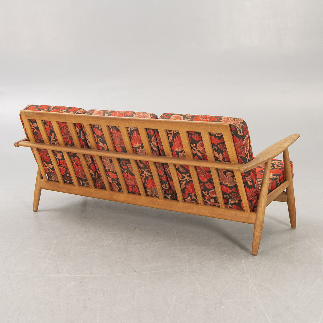 Hans J. Wegner GE240 'Cigar' Sofa