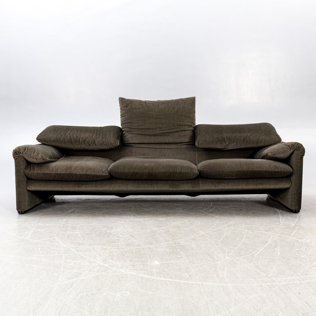 Vico Magistretti 'Maralunga' Sofa