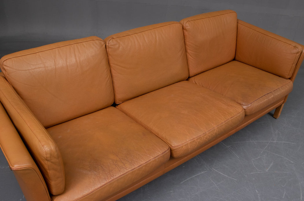 Mogens Hansen 'Model 2225' Sofa