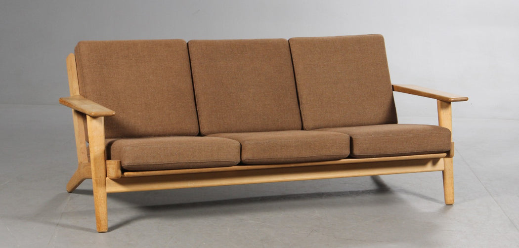 Hans J. Wegner GE290 'Plank' Sofa