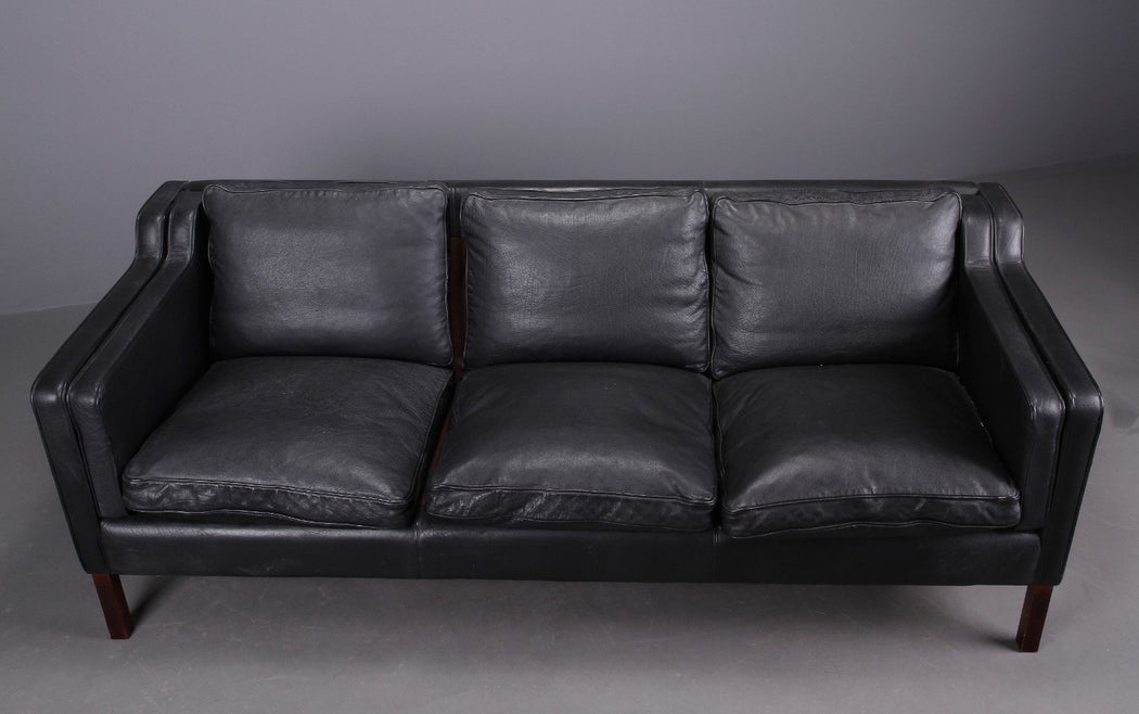 Stouby 'Eva' Leather Sofa
