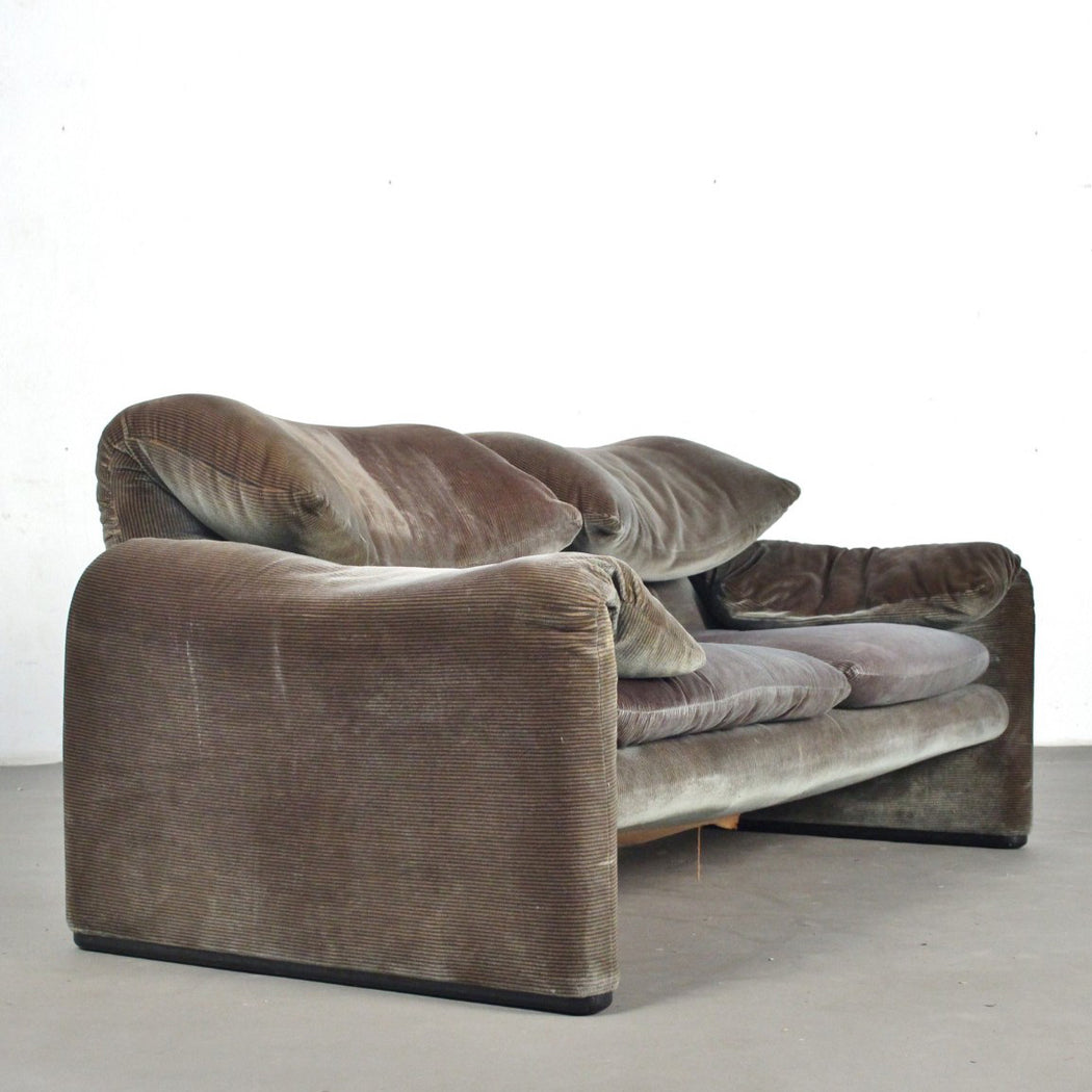 Vico Magistretti 'Maralunga' Sofa