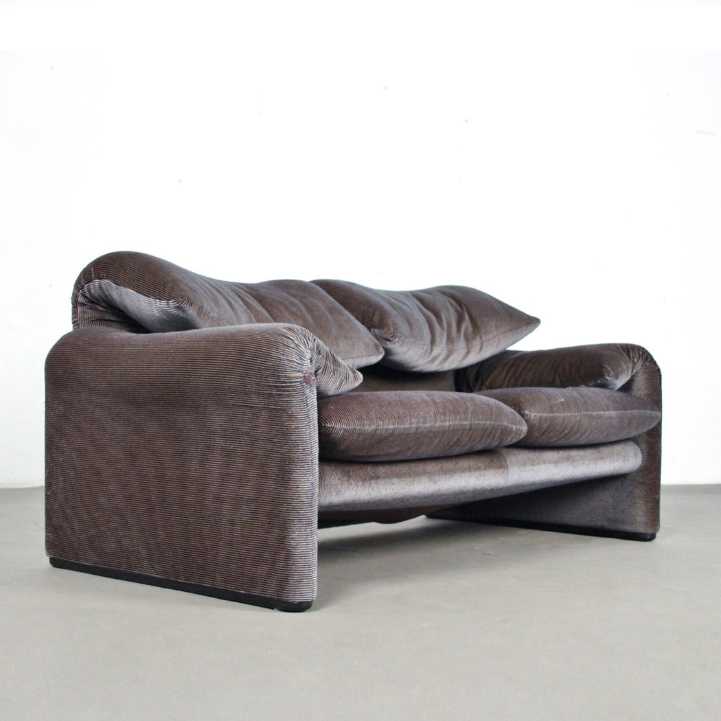 Vico Magistretti 'Maralunga' Sofa