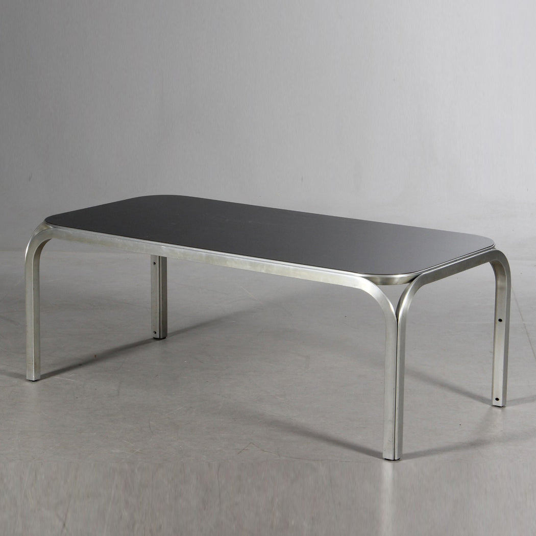Jørn Utzon 'New Angle' Coffee Table