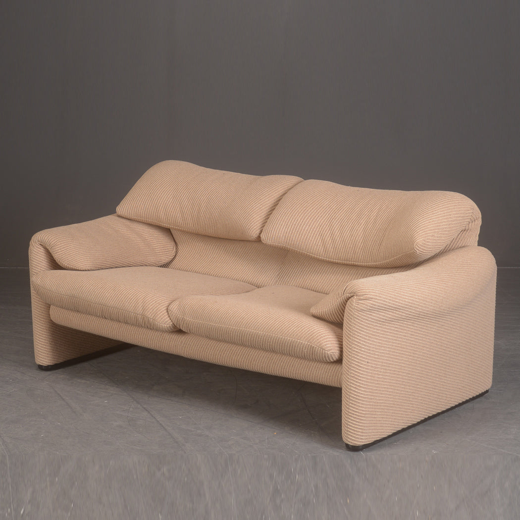 Vico Magistretti 'Maralunga' Sofa