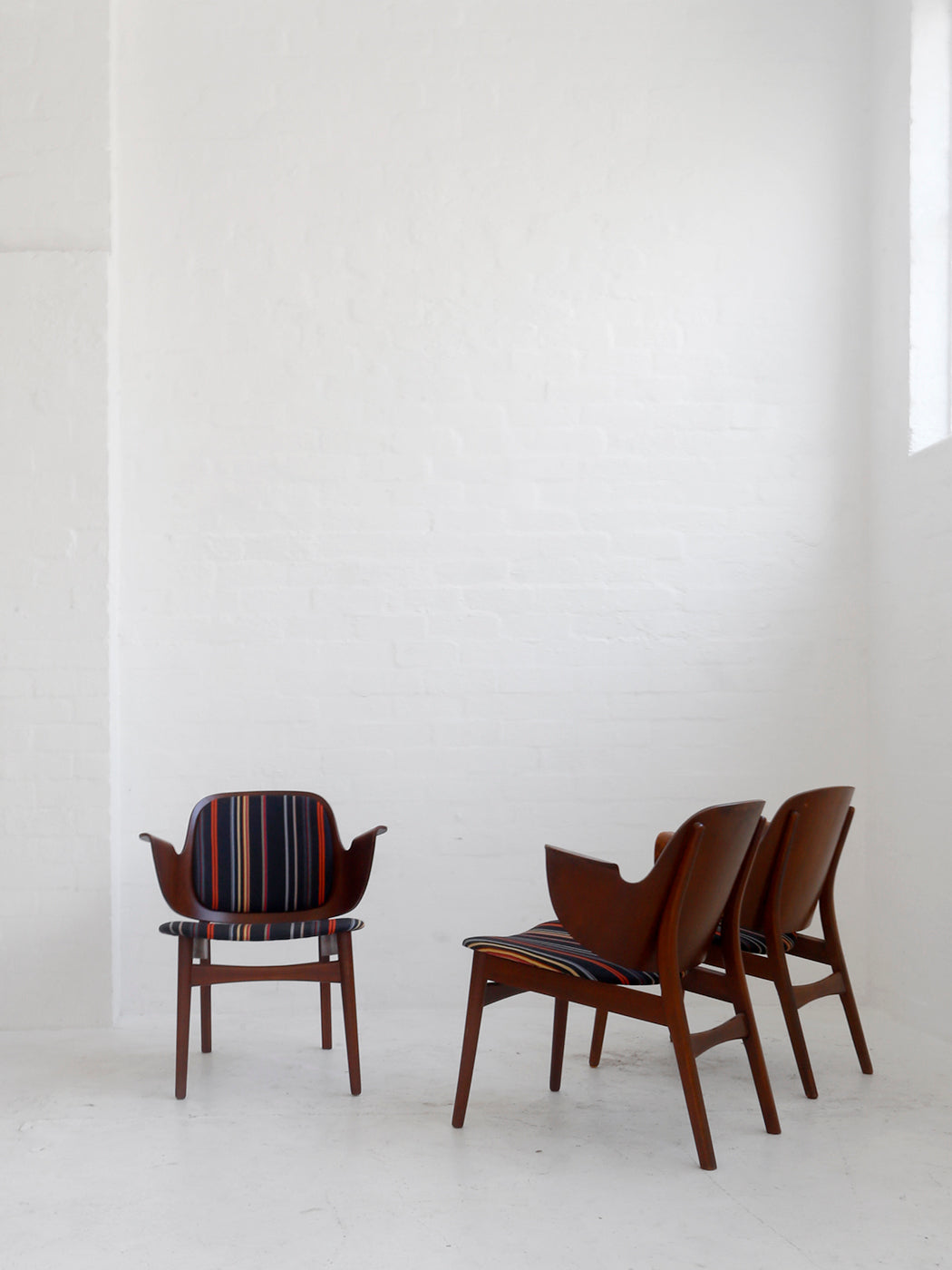 Hans Olsen 'Model 107' Shell Chair