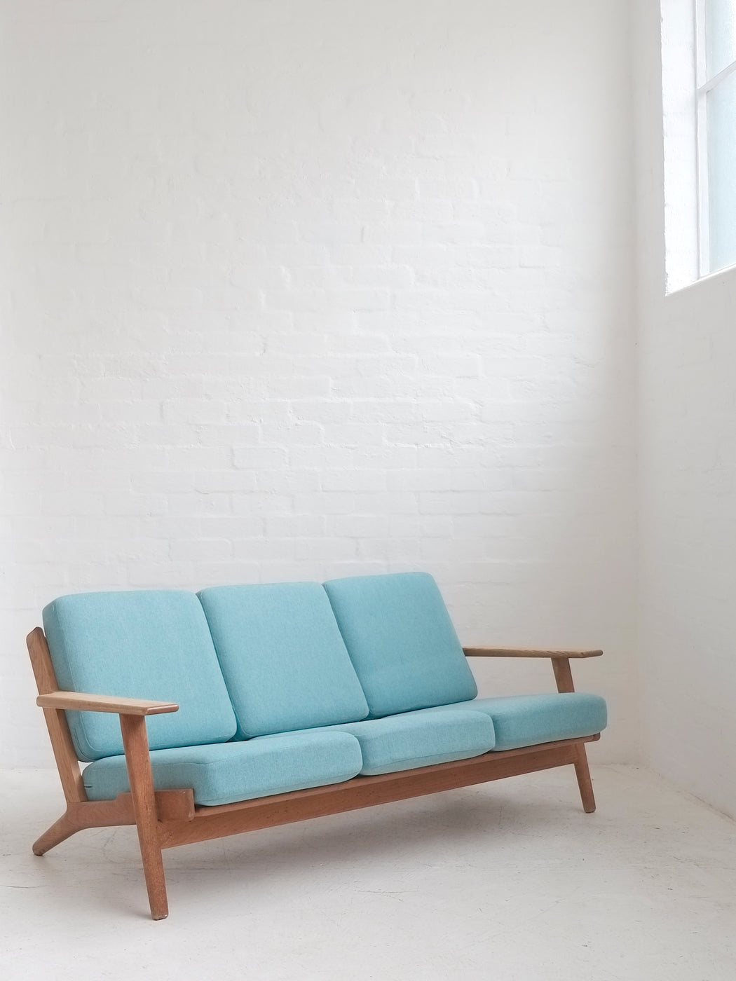 Hans J. Wegner GE290 'Plank' Sofa