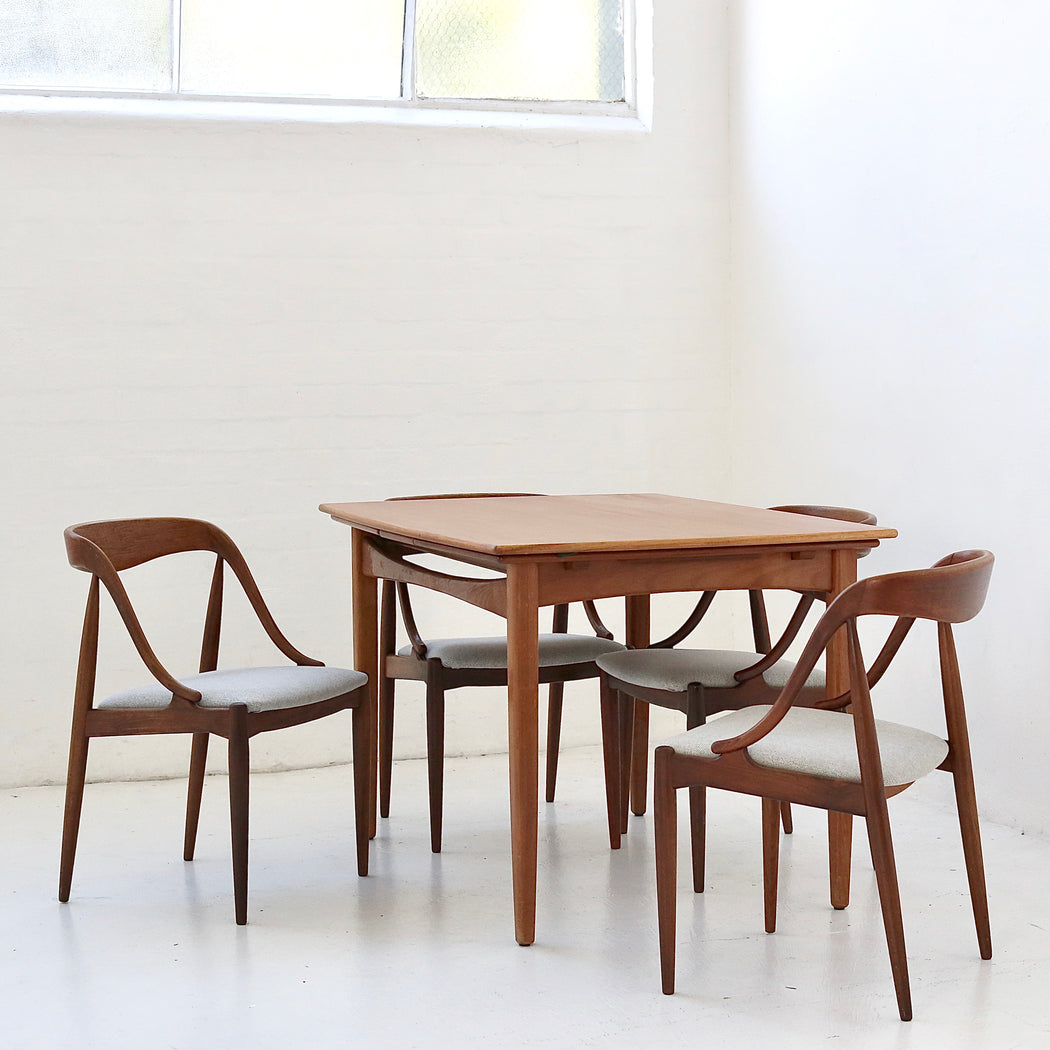 Mid-century Extension Dining Table