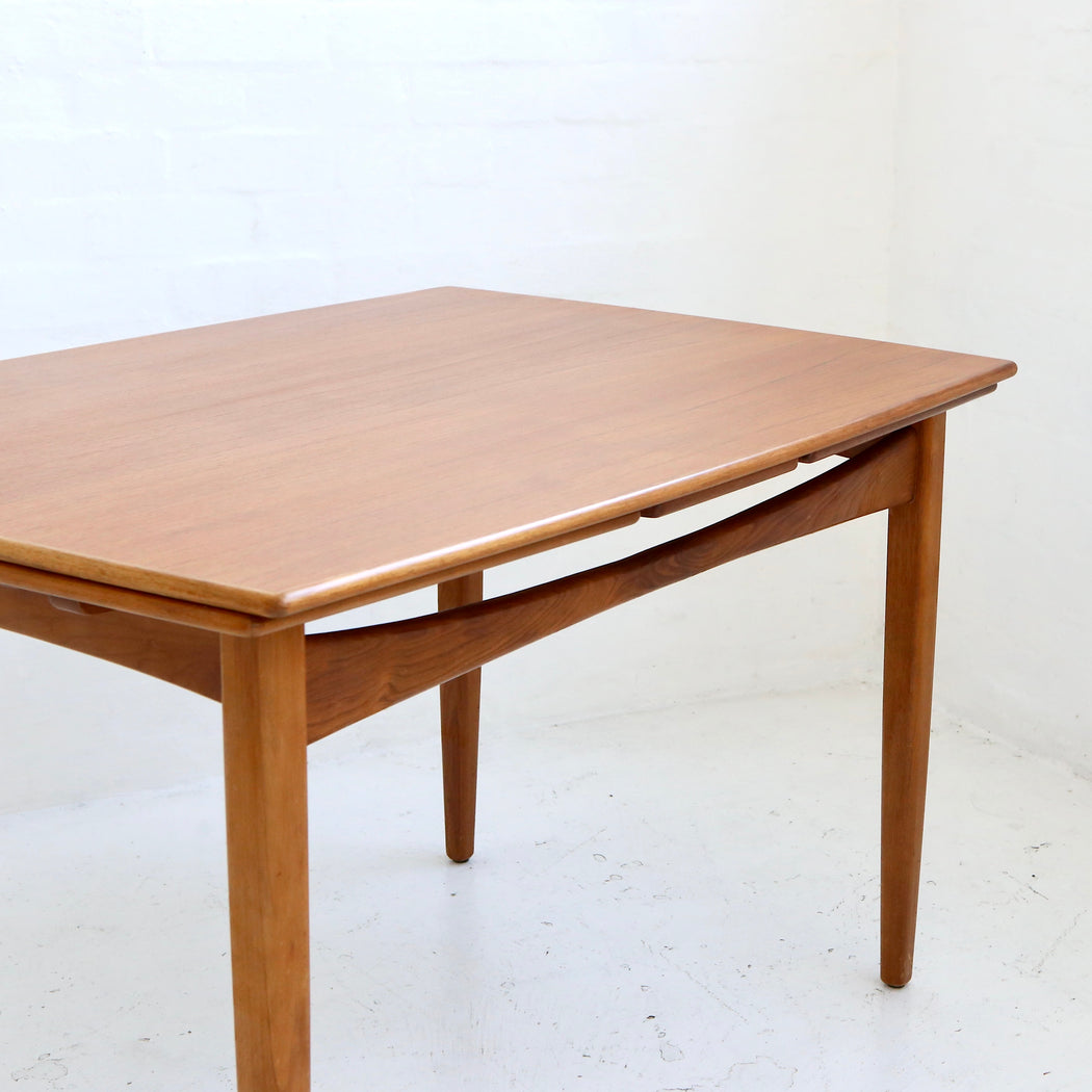 Mid-century Extension Dining Table