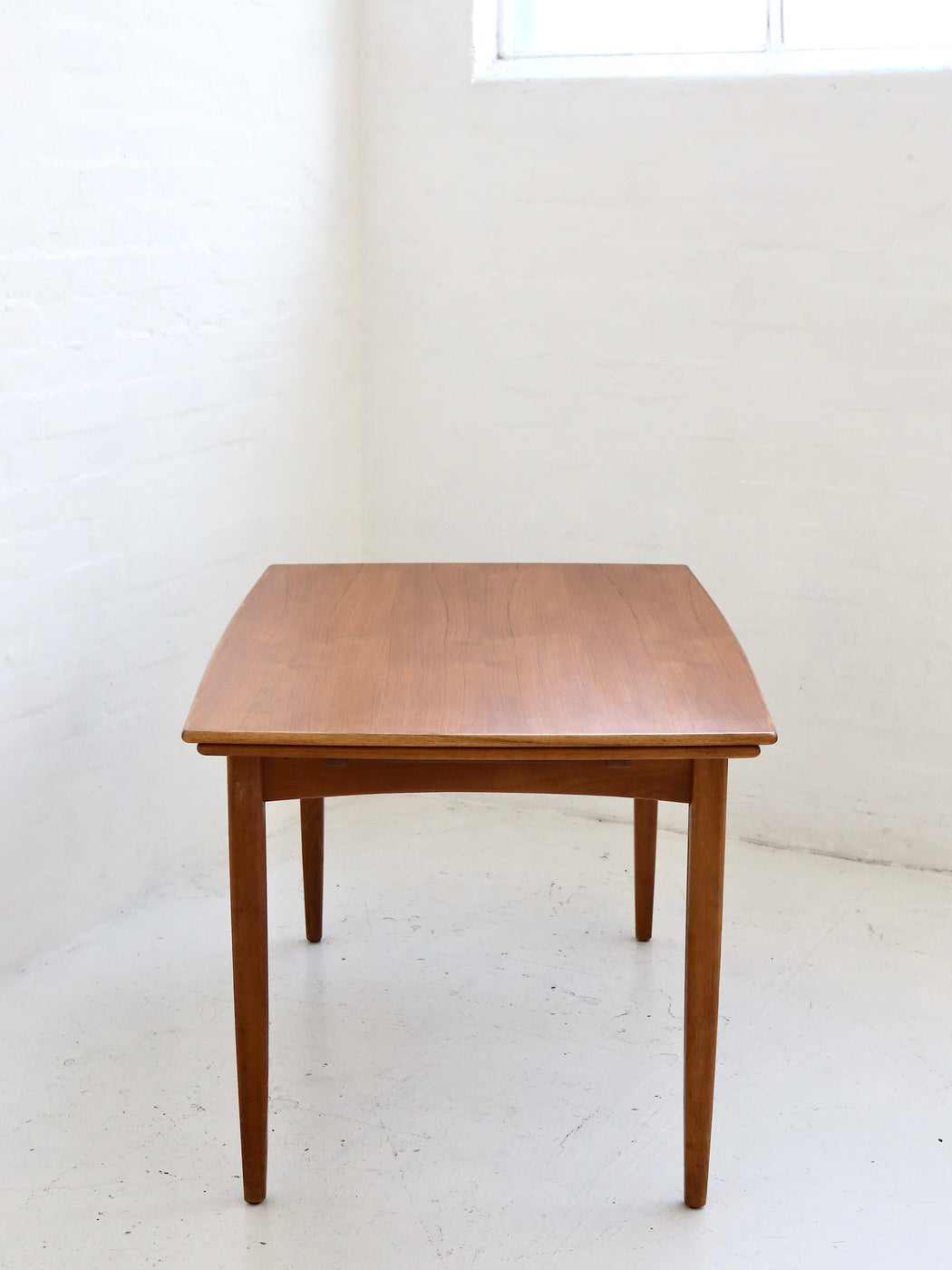 Mid-century Extension Dining Table