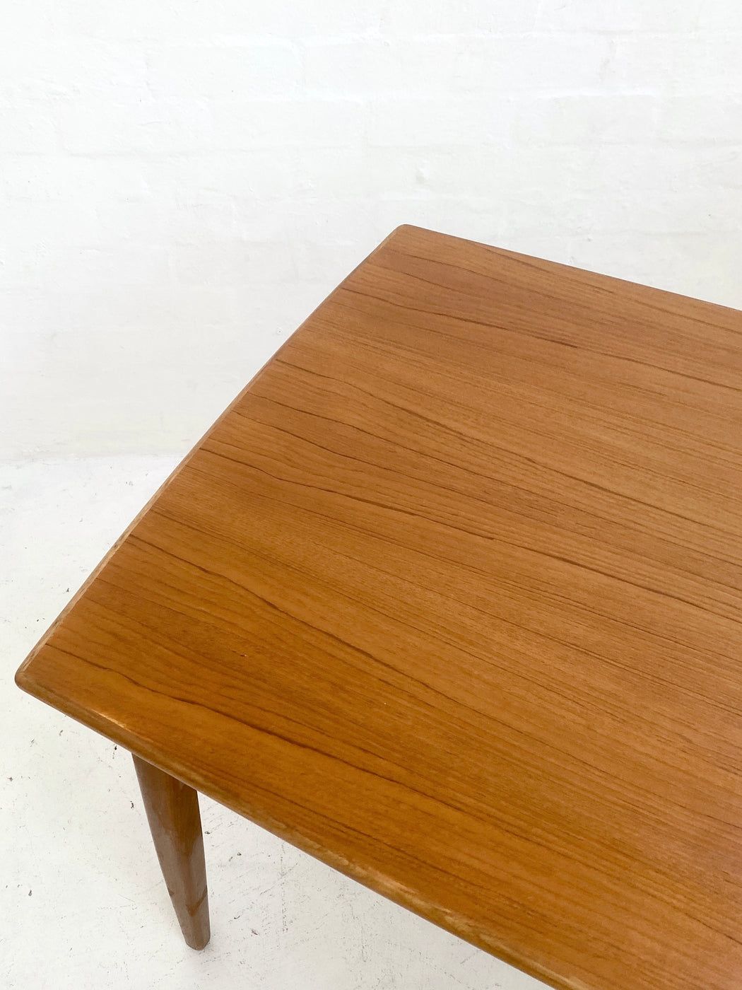 Mid-century Extension Dining Table