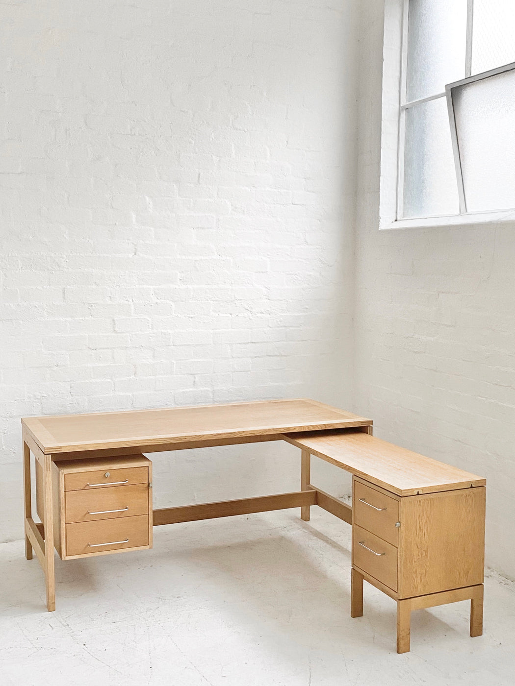 Jensen & Valeur 'M40' Oak Desk