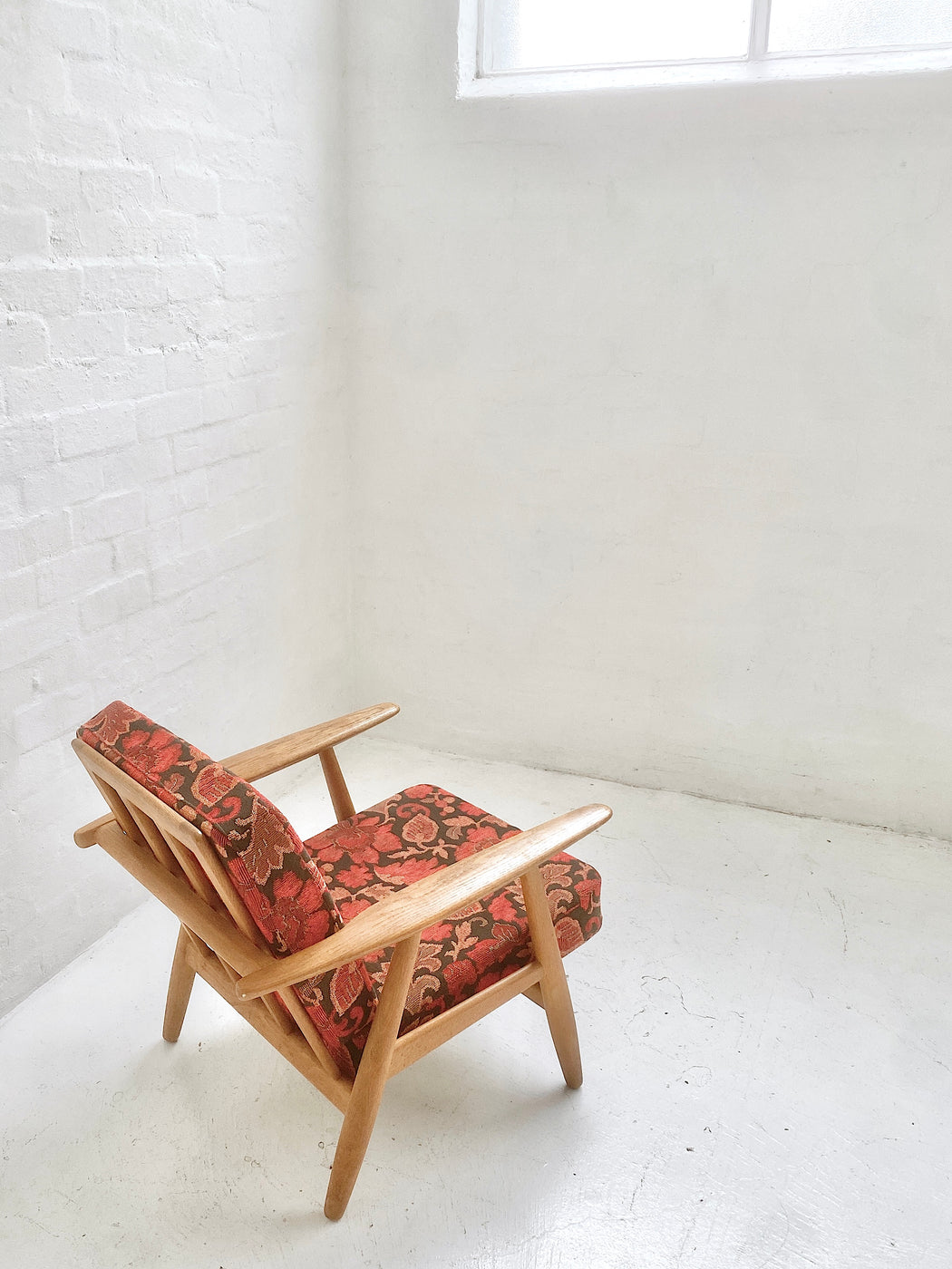 Hans J. Wegner GE240 'Cigar' Chair