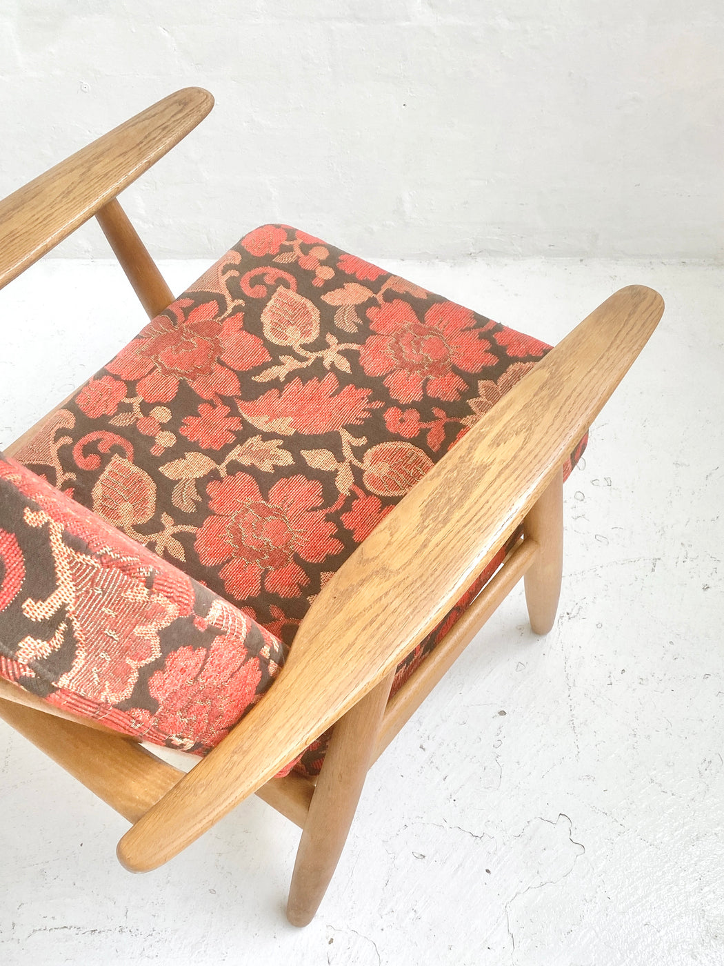 Hans J. Wegner GE240 'Cigar' Chair