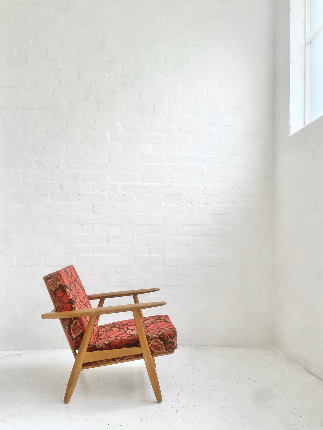 Hans J. Wegner GE240 'Cigar' Chair