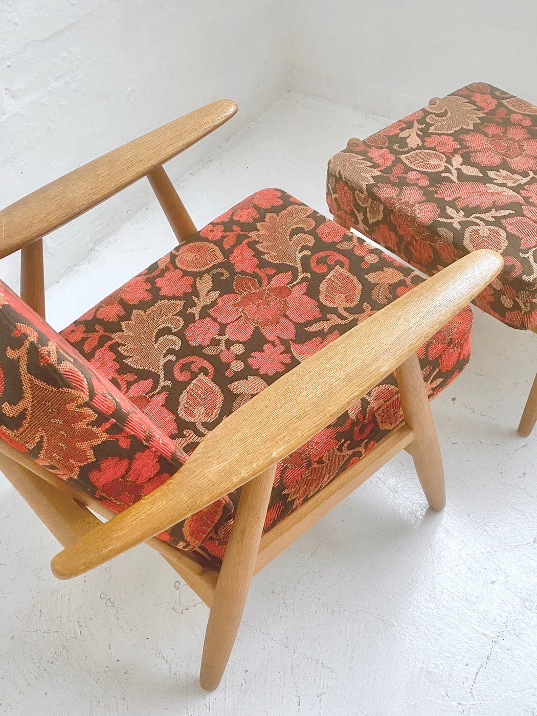 Hans J. Wegner GE240 'Cigar' Chair & Footstool