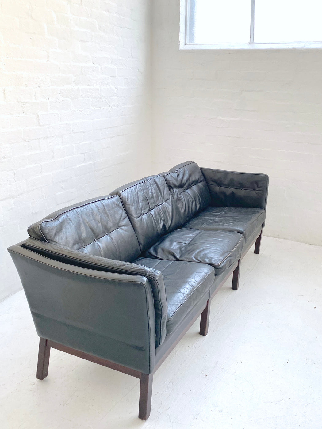 Skipper Leather Sofa