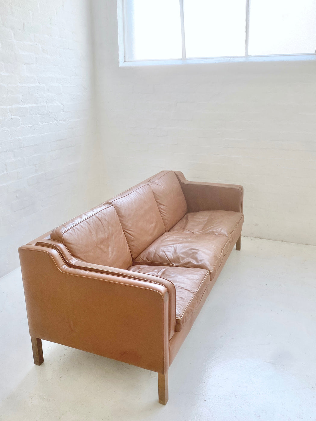 Stouby 'Eva' Leather Sofa