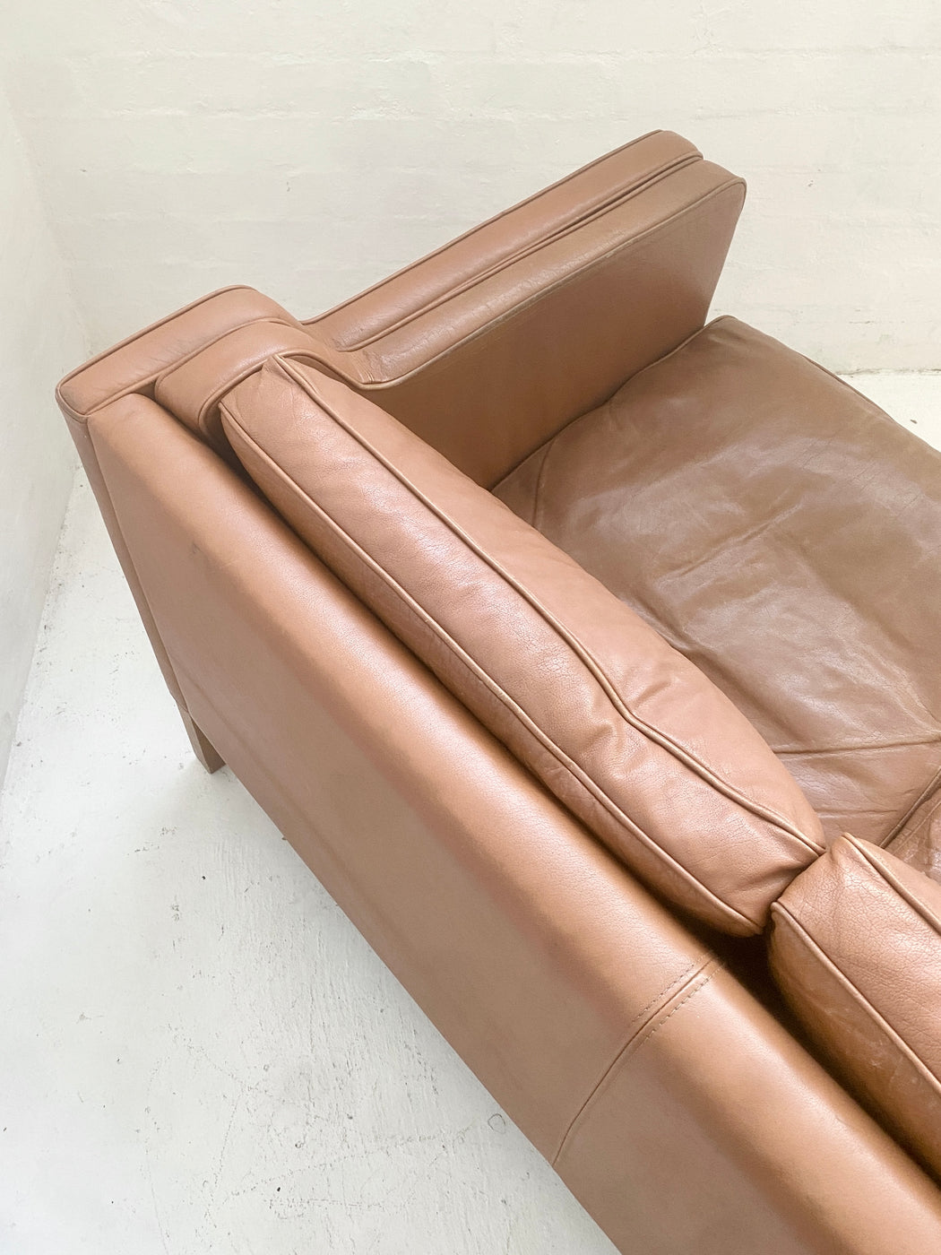 Stouby 'Eva' Leather Sofa