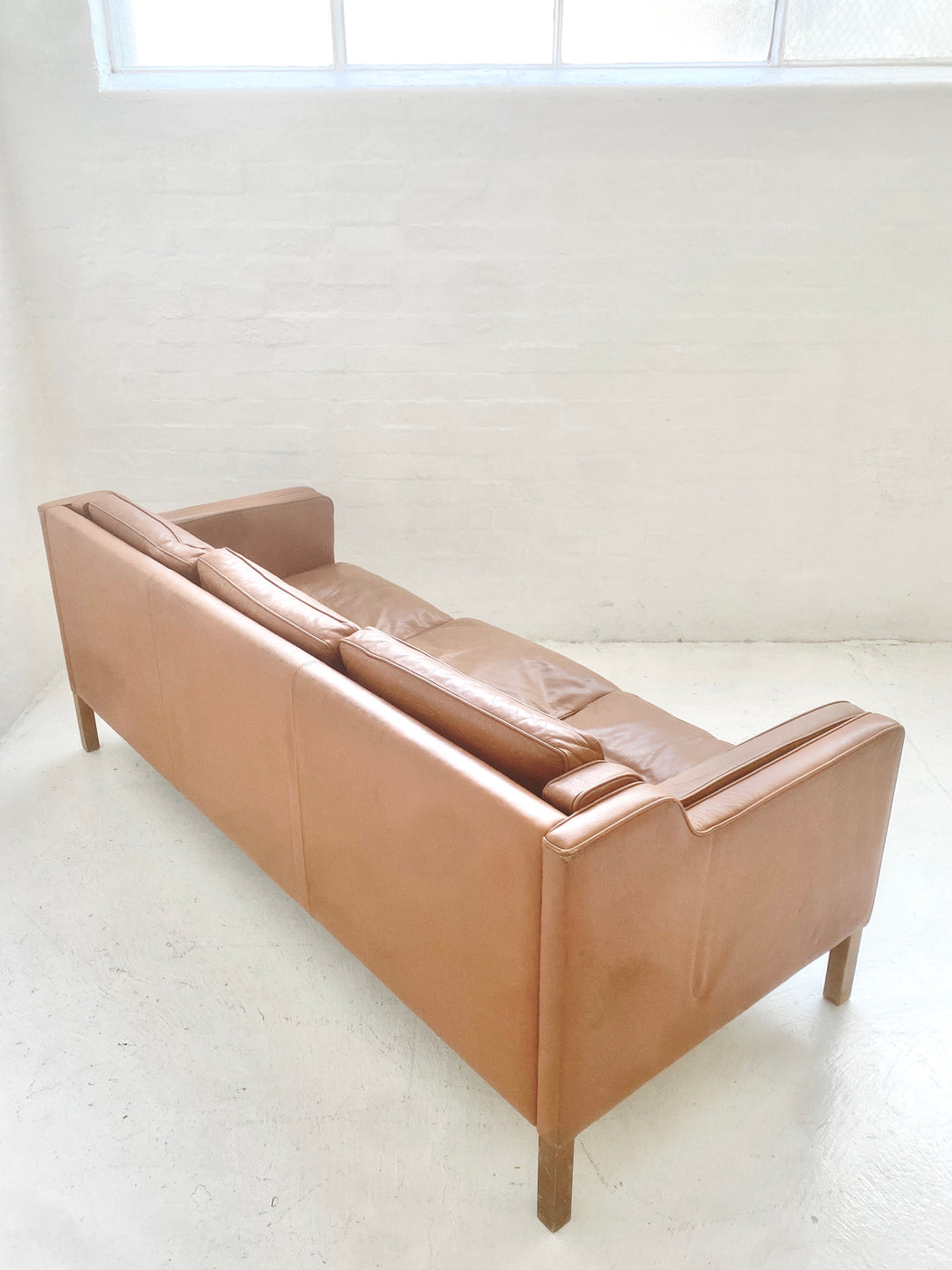 Stouby 'Eva' Leather Sofa
