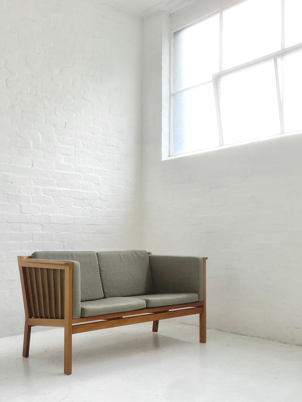 Christian Hvidt 'Model 452' Settee