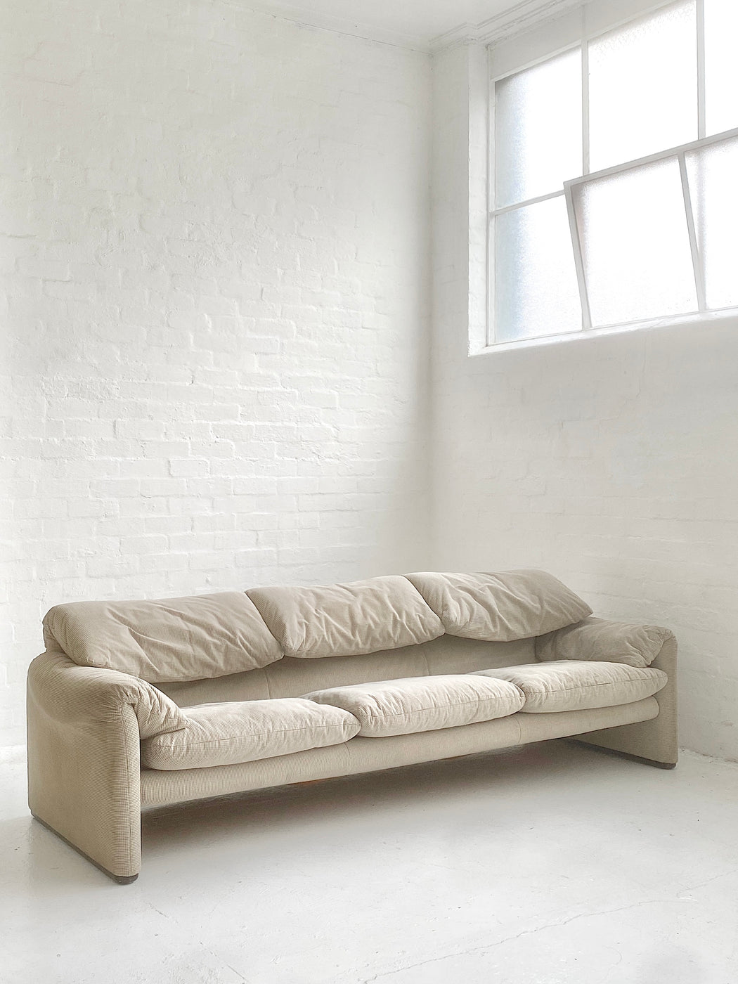 Vico Magistretti 'Maralunga' Sofa