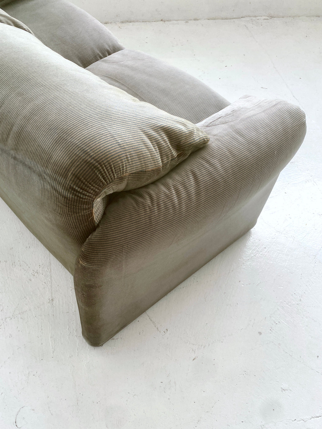 Vico Magistretti 'Maralunga' Sofa