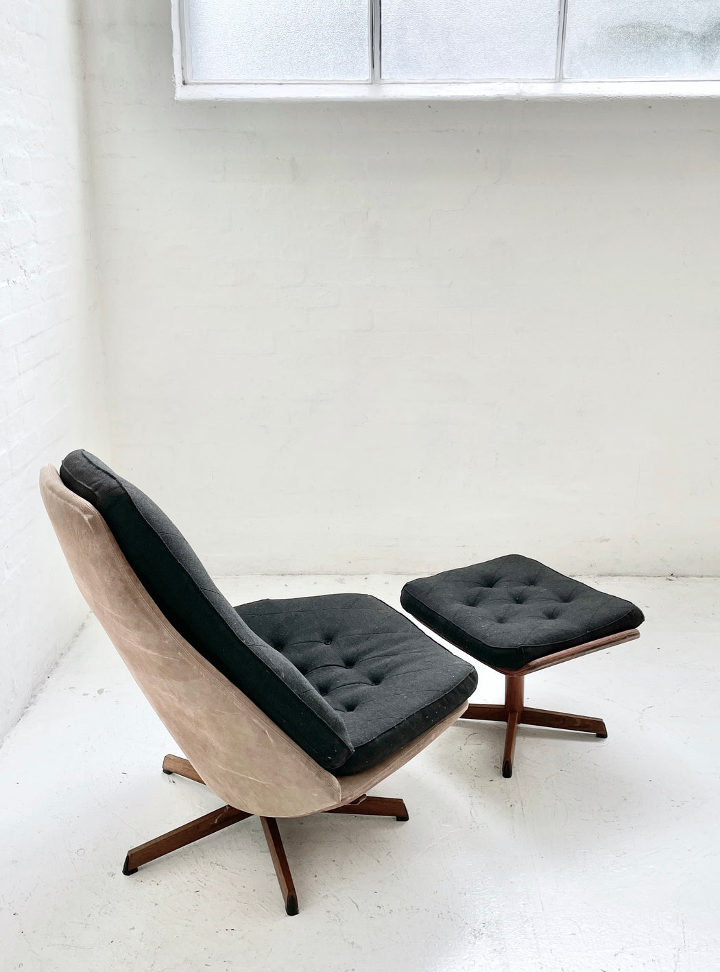 Madsen & Schübell 'MS68' Chair & Footstool