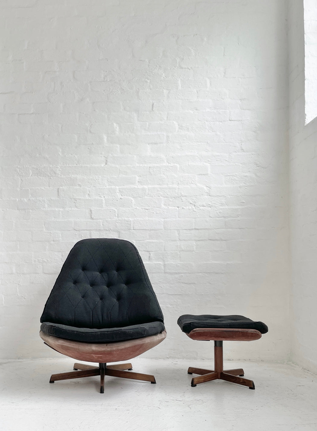Madsen & Schübell 'MS68' Chair & Footstool