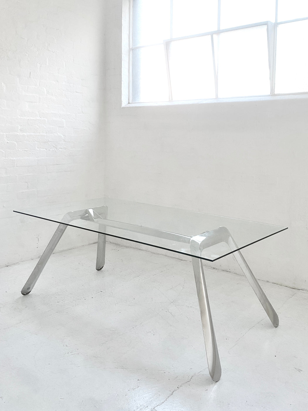 Oskar Zięta 'Nogi' Table