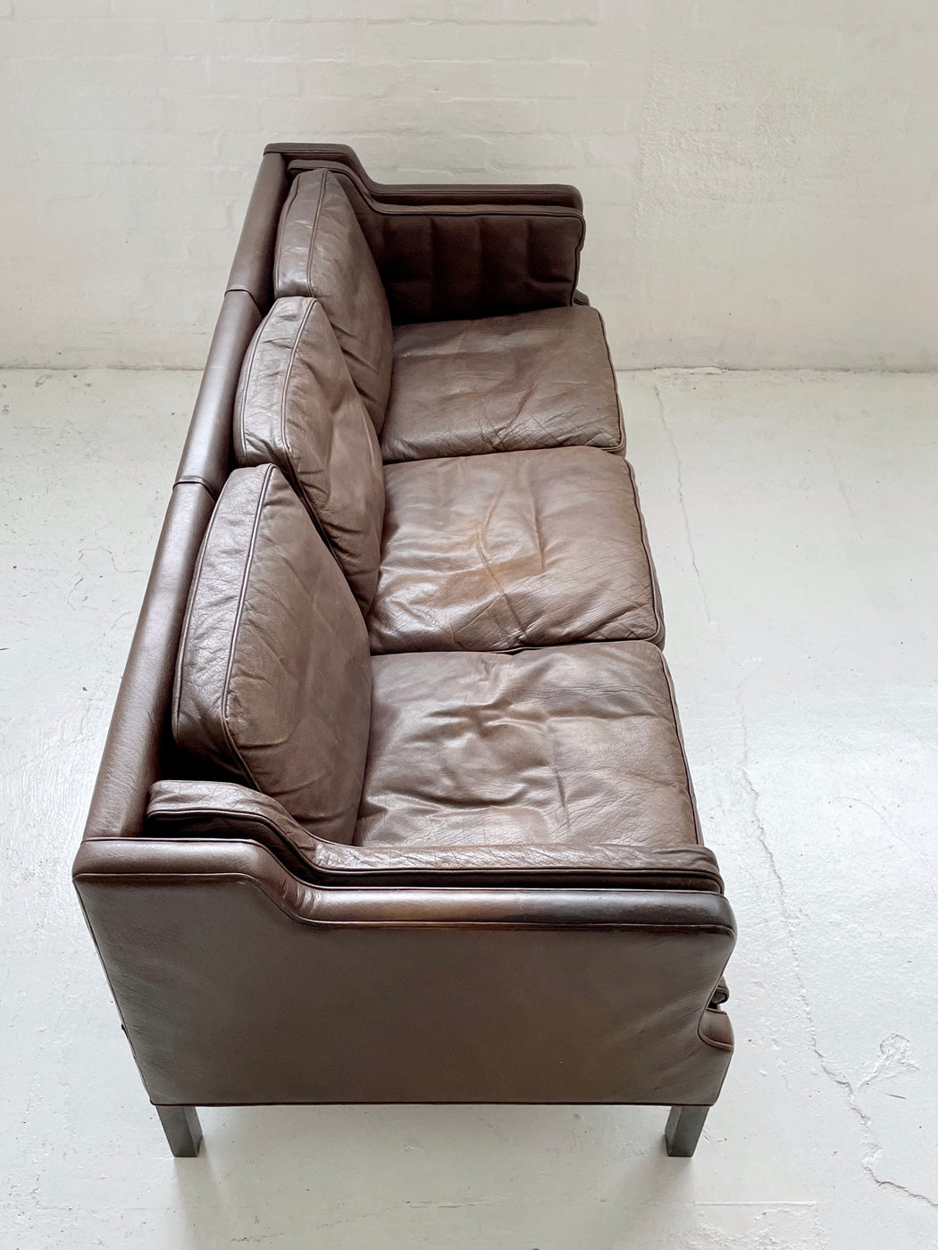 Grant Møbler Leather Sofa