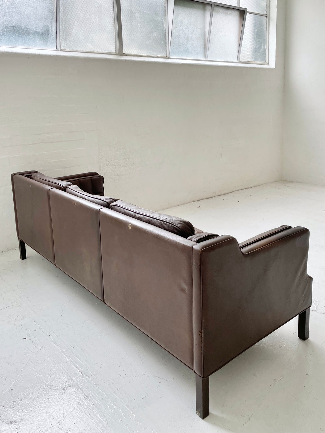 Grant Møbler Leather Sofa